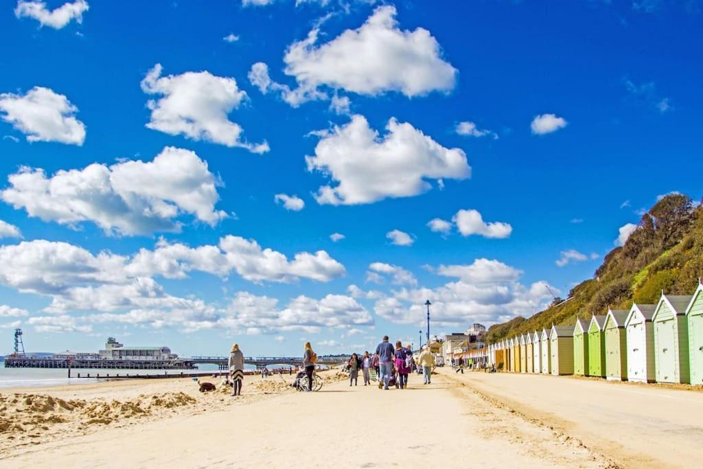 On The Beach Retreat Борнмут Экстерьер фото